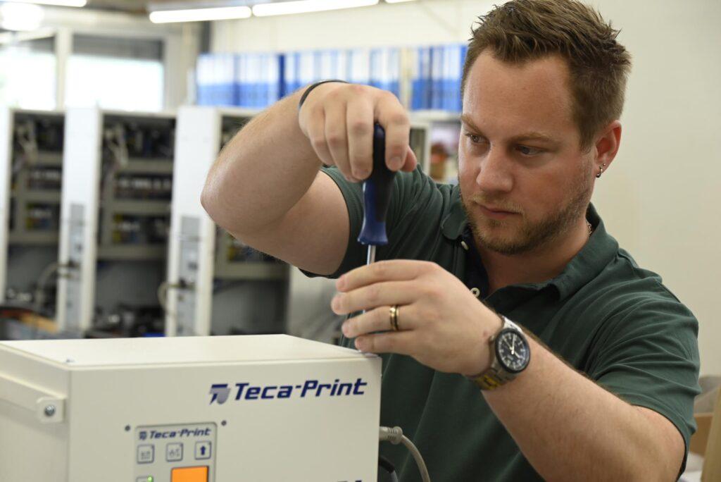 Mario Baur - Produktionsleiter bei Teca-Print. Gute Teams haben keine Geheimnisse voreinander.